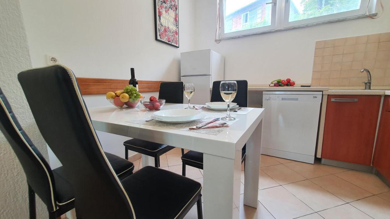 אופטיה Apartments Anamarija מראה חיצוני תמונה