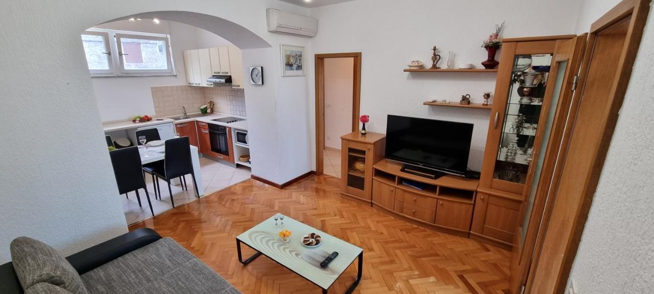 אופטיה Apartments Anamarija מראה חיצוני תמונה